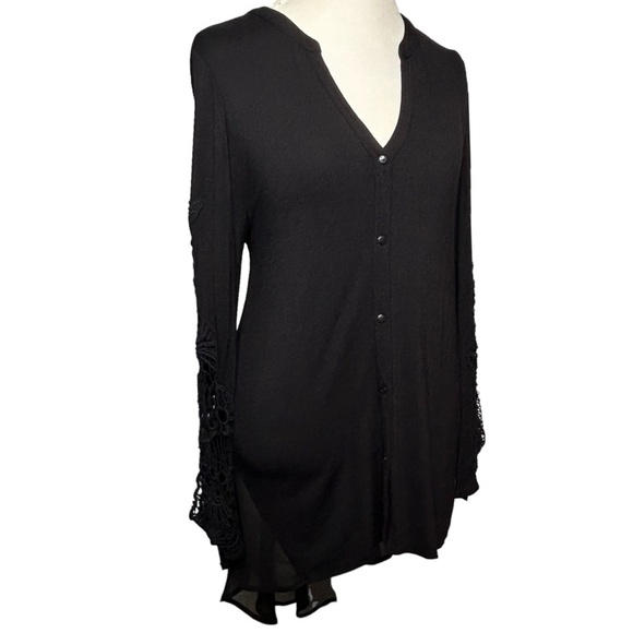 A. MOON Tunic Blouse Black High low Lace sleeves Unique style Stretch Size Large - Picture 1 of 6
